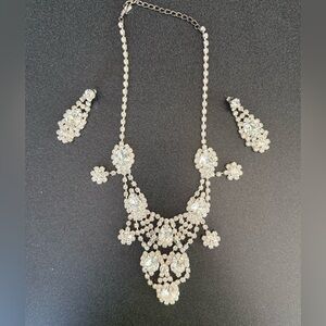 Statement necklace/earrings